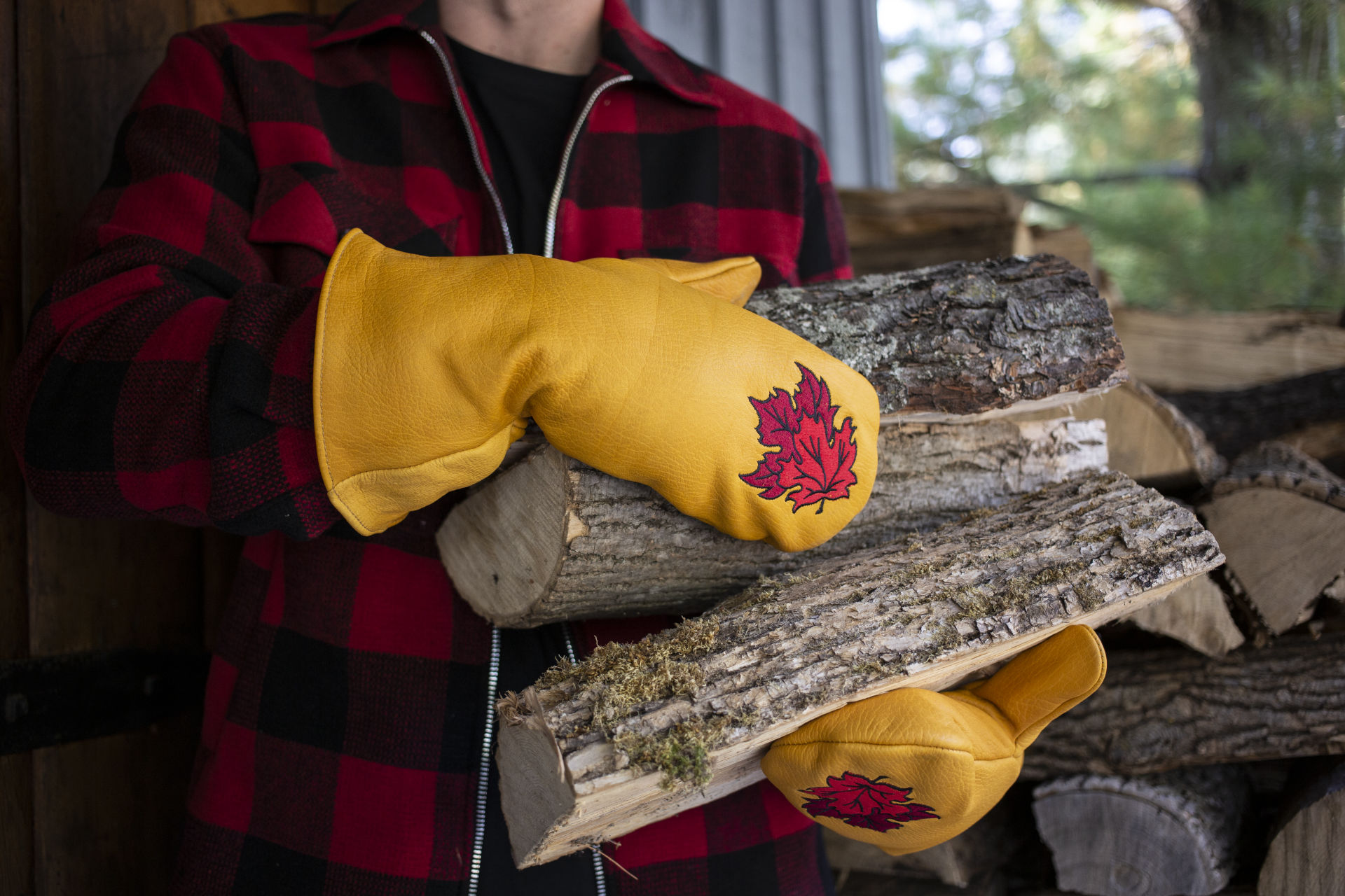 Hides in Hand Canadian Handcrafted Leatherware